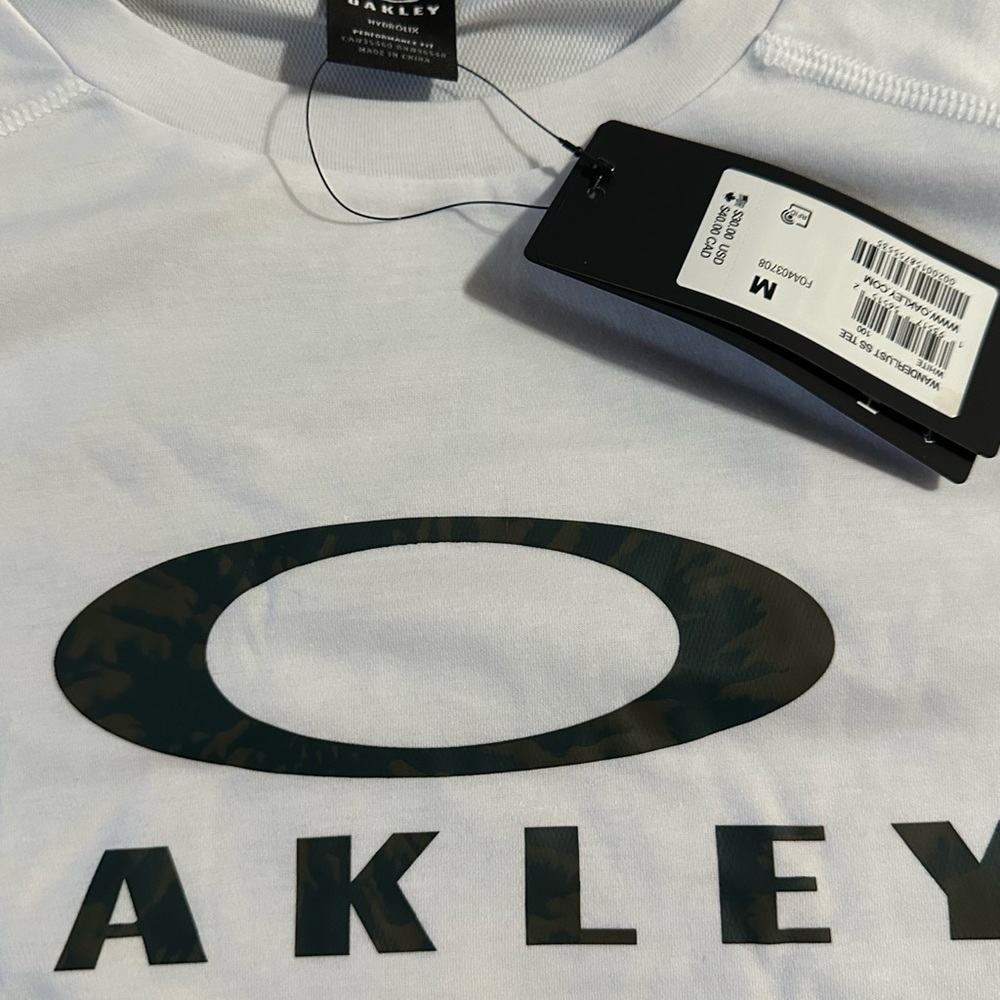 Oakley t shirt